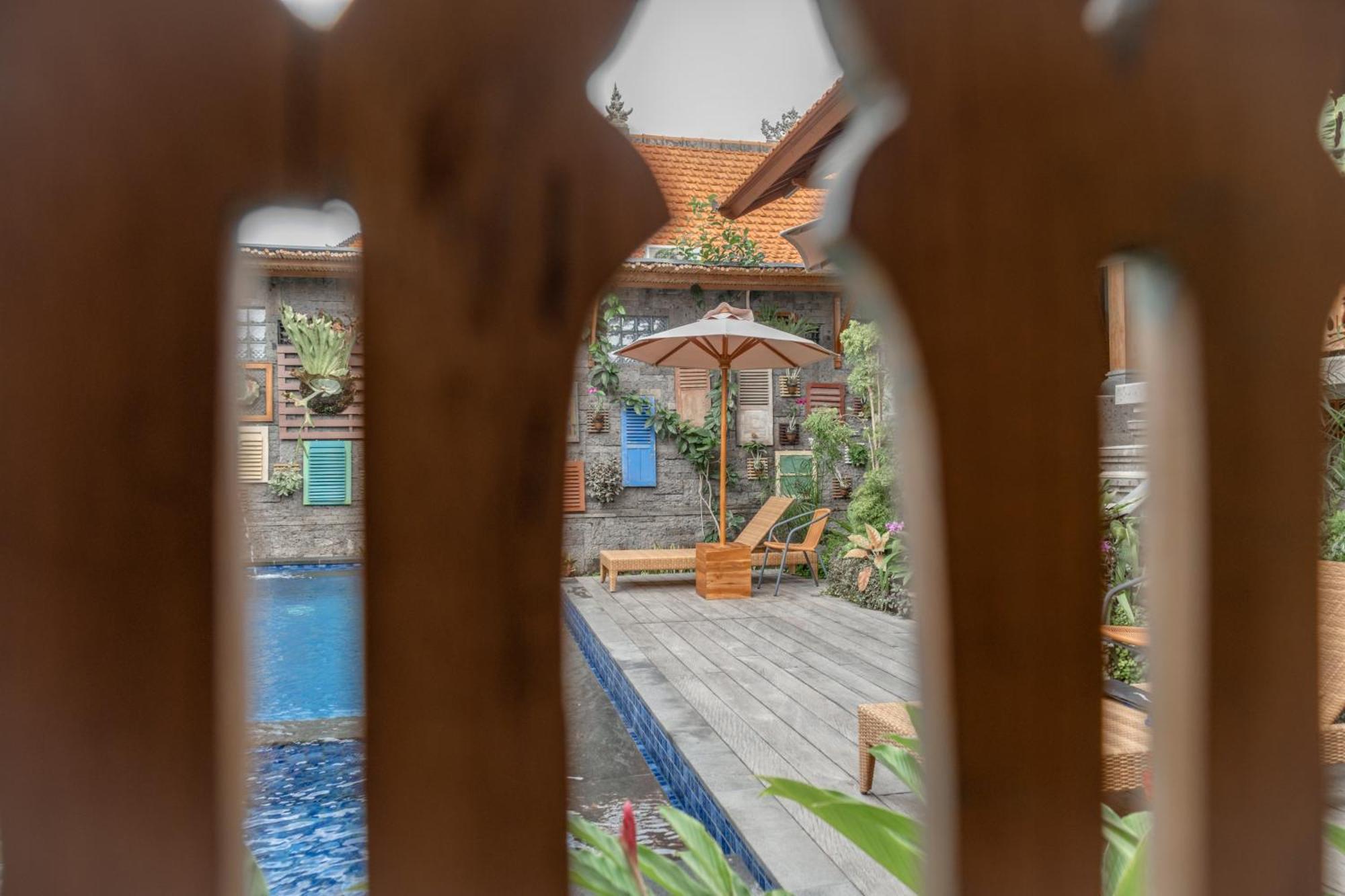Taman Prabhawa Hotel Sukawati  Luaran gambar