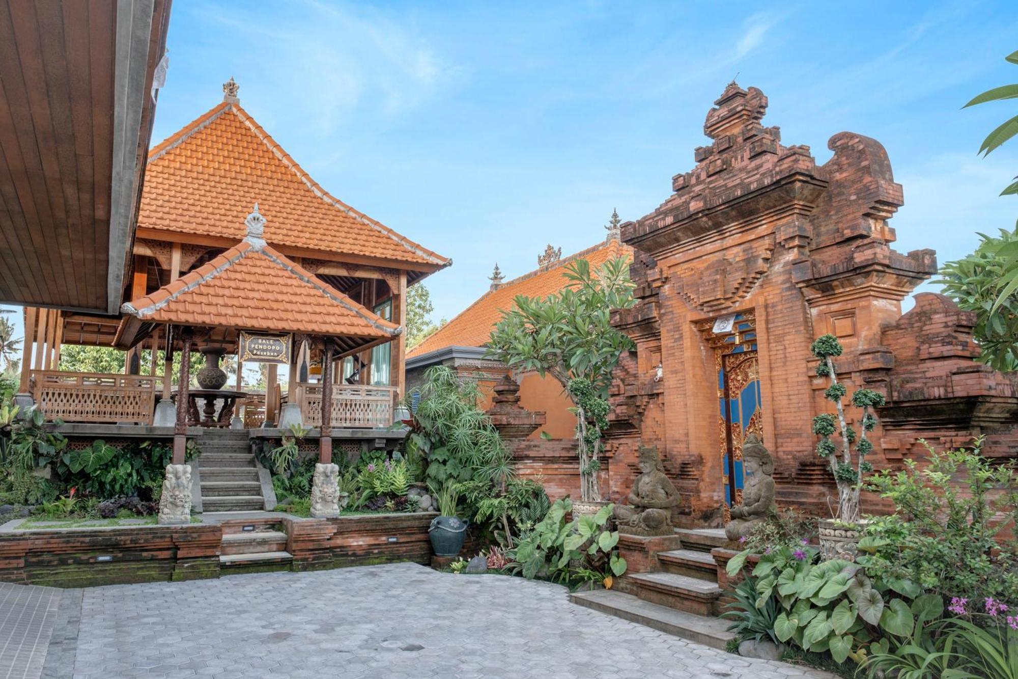 Taman Prabhawa Hotel Sukawati  Luaran gambar